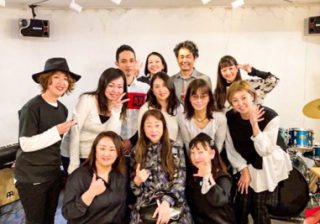 浅草に占いカフェとミュージックバーをオープン